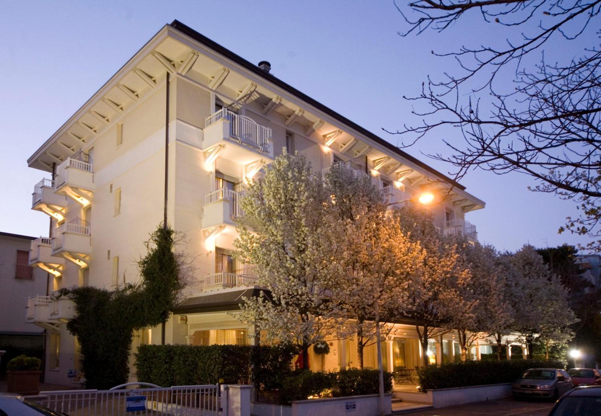 Hotel Maestrale Ριτσόνε Εξωτερικό φωτογραφία